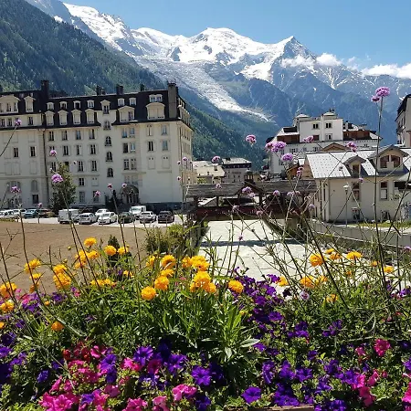 Vue Montblanc Magique En Centre-ville Avec Parking 霞慕尼